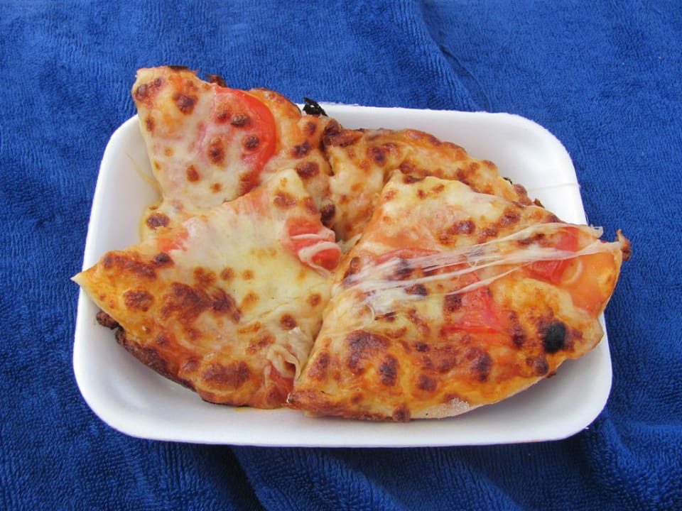 Pizza am Pool  Pickalbatros Alf Leila Wa Leila Resort - Neverland Hurghada