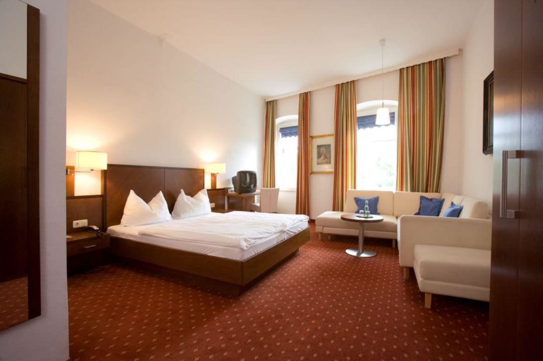 Room Keramikhotel Goldener Brunnen