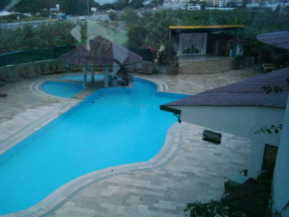 Der Pool mit Bühne Kırbıyık Resort Hotel - Alanya
