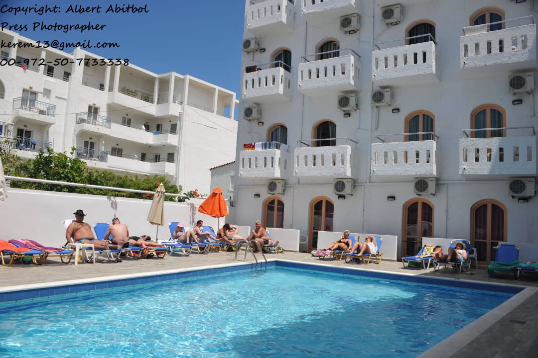 Swimming pool Pela Maria