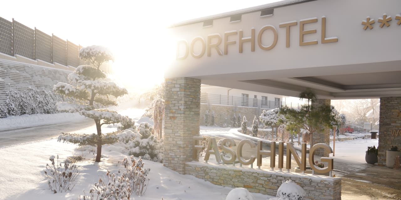 Außenansicht Dorfhotel Fasching