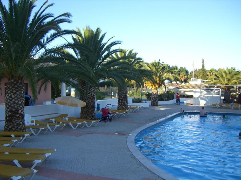 Zweiter Pool Golden Club Cabanas