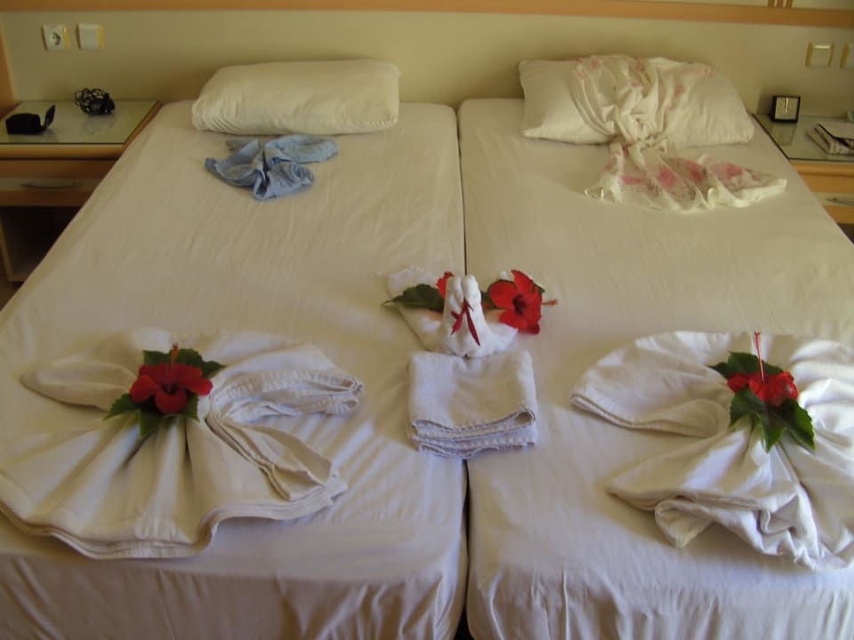 Bett-Dekoration Hotel Mari