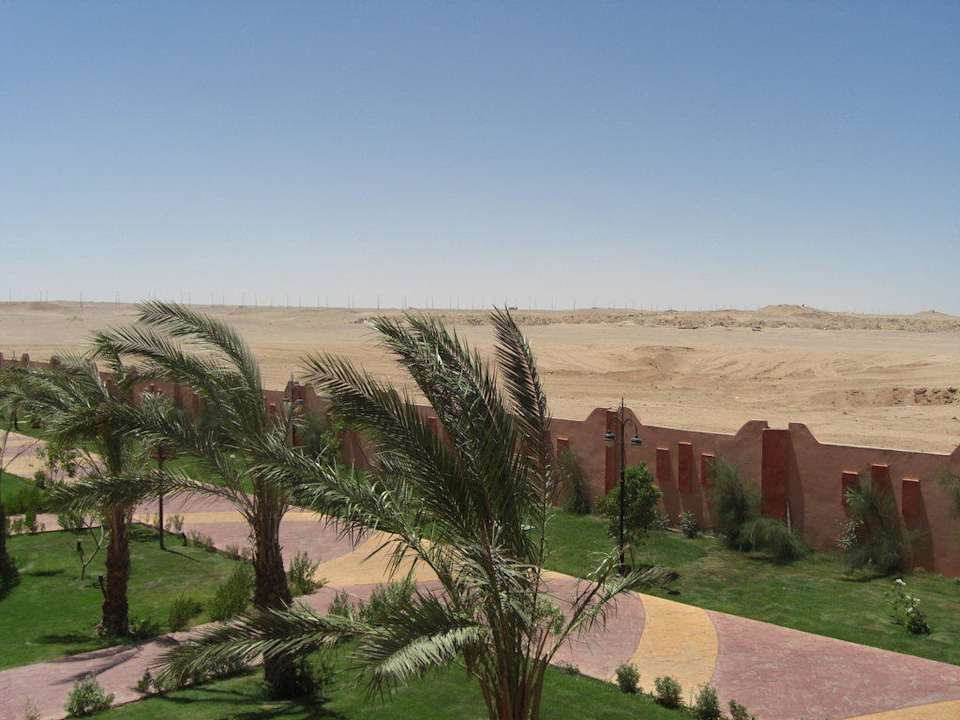 Blick vom Balkon in die Wüste Pickalbatros Aqua Vista Resort - Hurghada