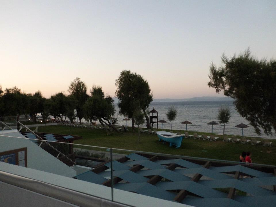 Terrasse vom Hauptrestaurant TUI BLUE Oceanis Beach and Spa Resort