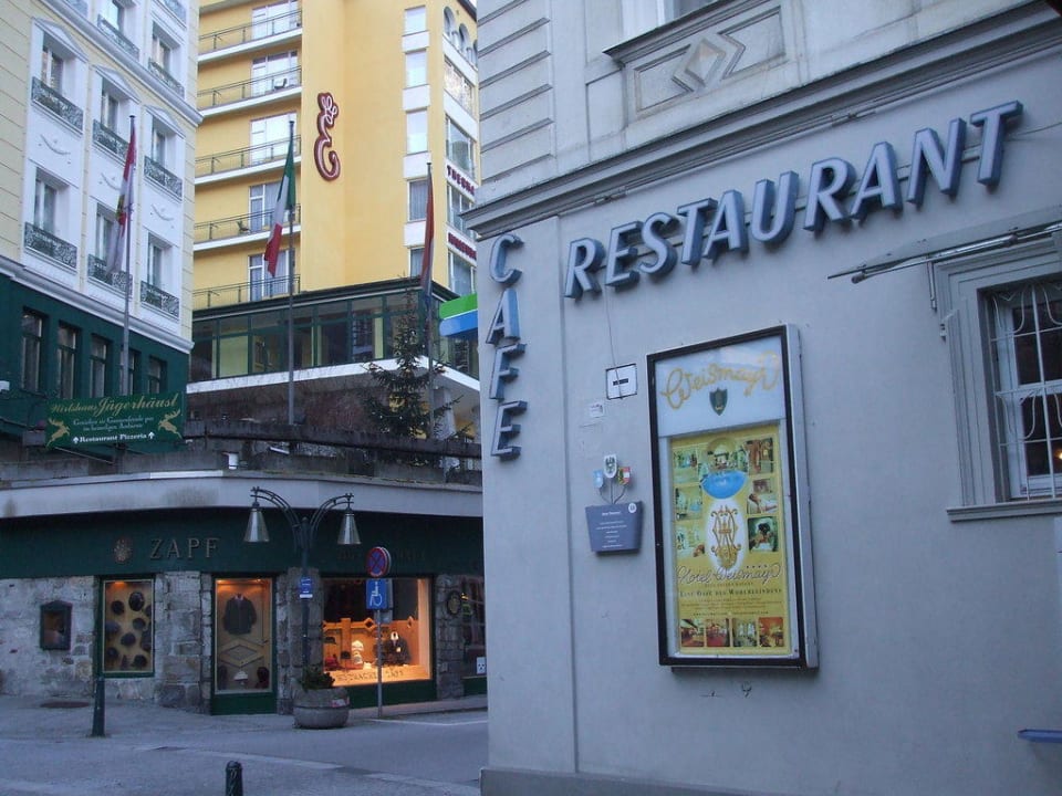 Ecke der Südseite vom Hotel Weismayer, Bad Gastein Selina Bad Gastein
