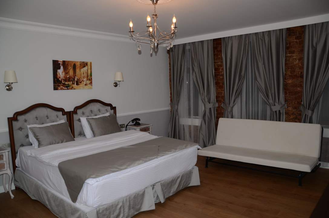 Deluxe Room Konak Suites