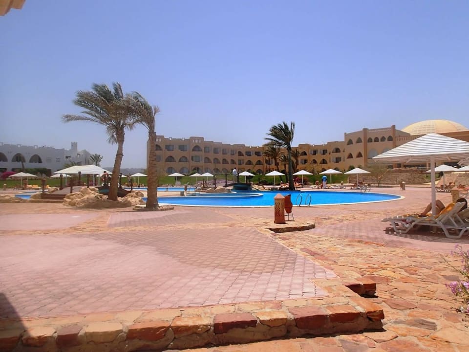 Swimming pool Three Corners Equinox Beach Resort