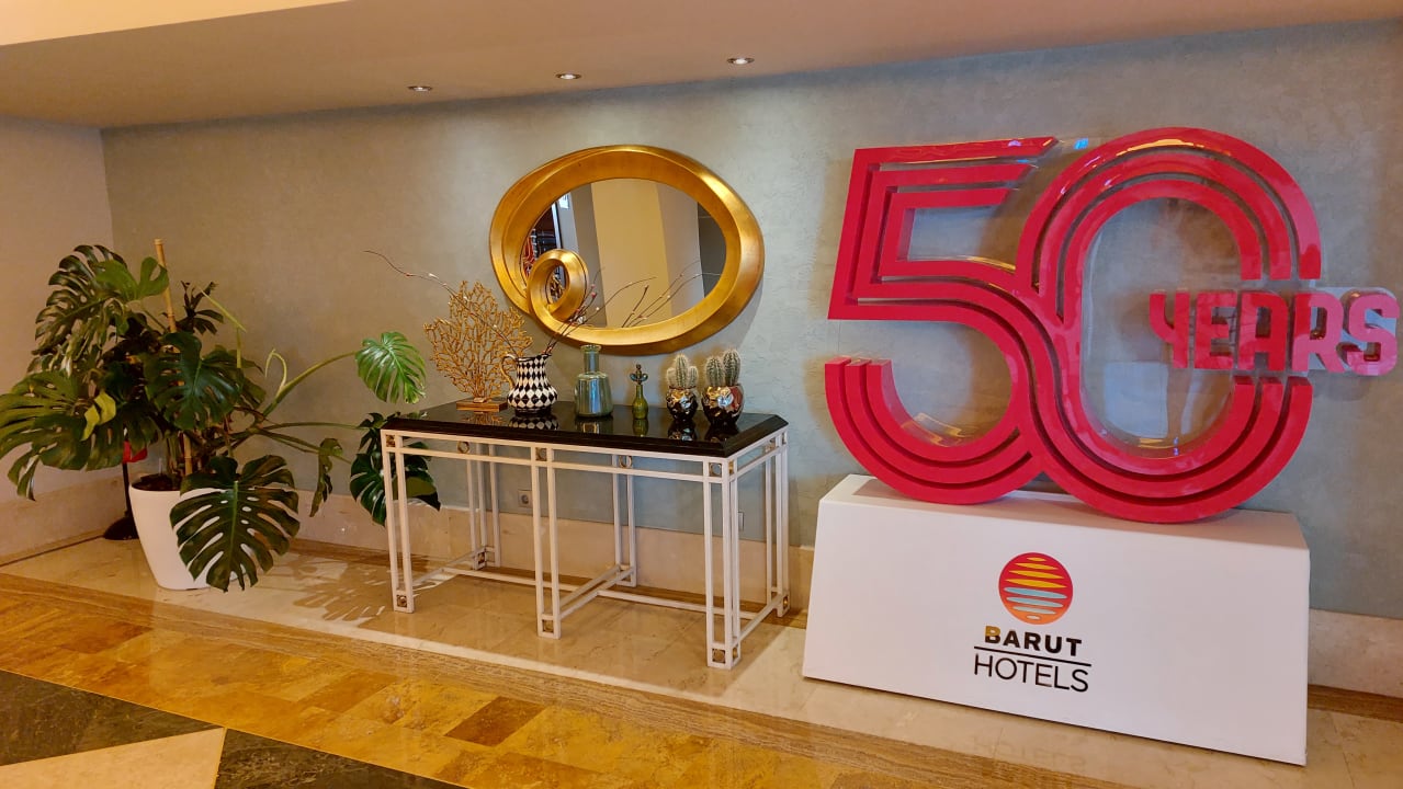 Lobby Arum Barut Collection