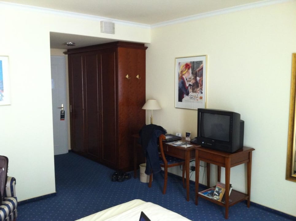 Einzelzimmer (Straßenseite) Victor's Residenz-Hotel Saarbrücken