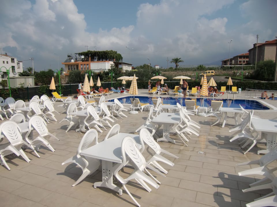 Viel Platz Opia Hotel