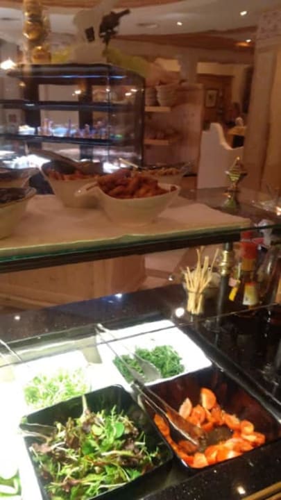 Bufet Hotel Alpvita Piz Tasna