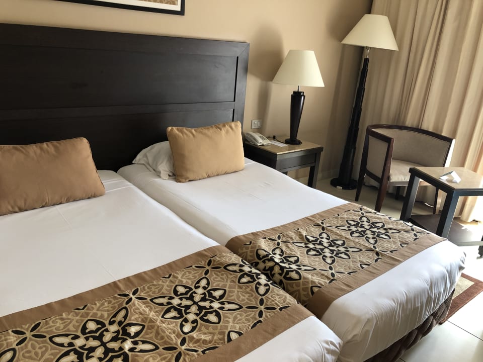 Zimmer Jaz Dar EL Madina