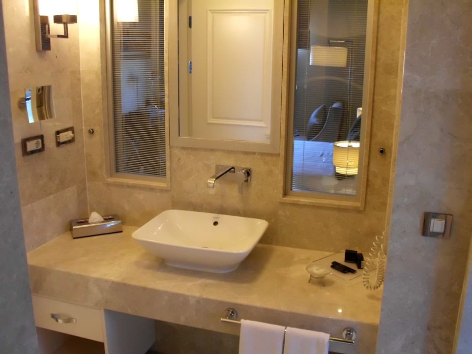 Bad DeLuxe Room Titanic Business Kartal