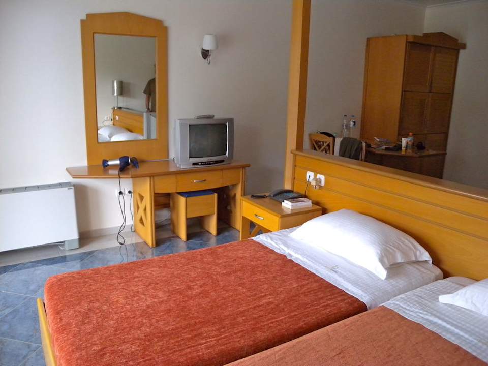 Betten Ziimmer 126 Ithea Suites Hotel