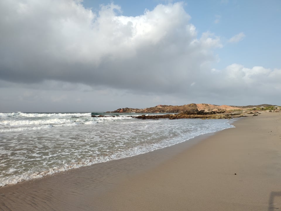 Strand Alila Hinu Bay