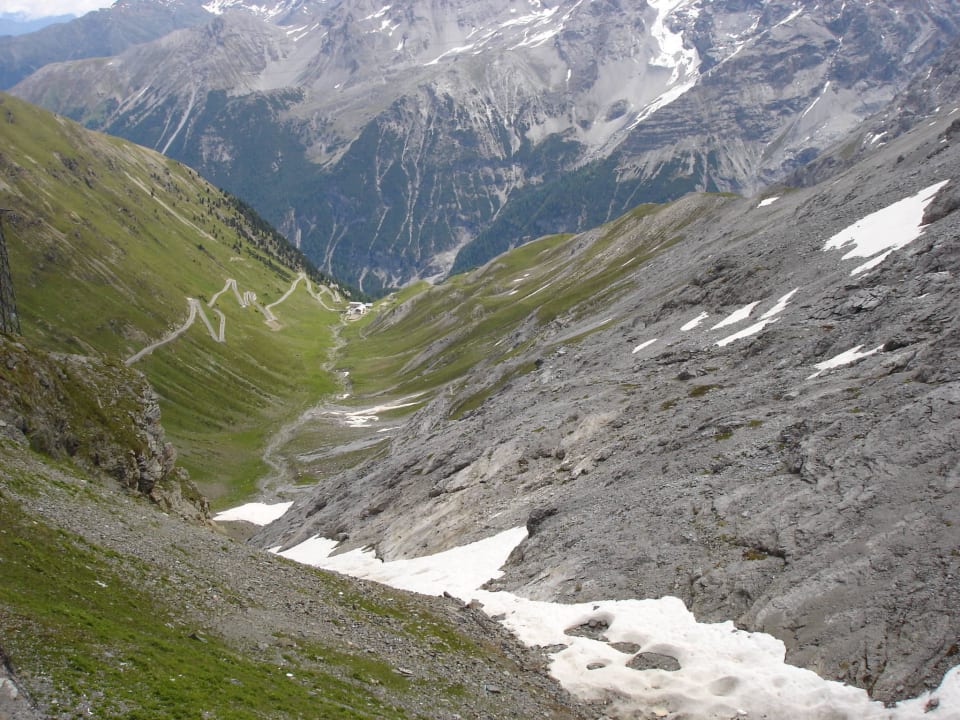 Een indrukwekkende dagtocht om de Stelvio pass ove Pension Carola
