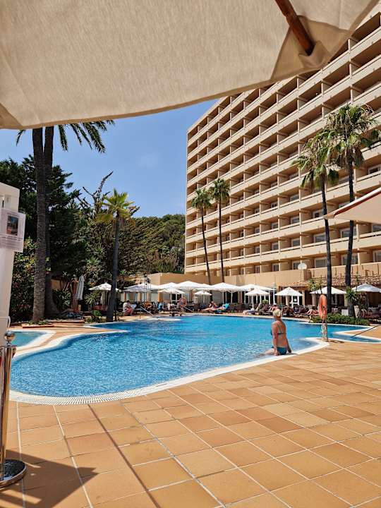 Pool Valentin Reina Paguera