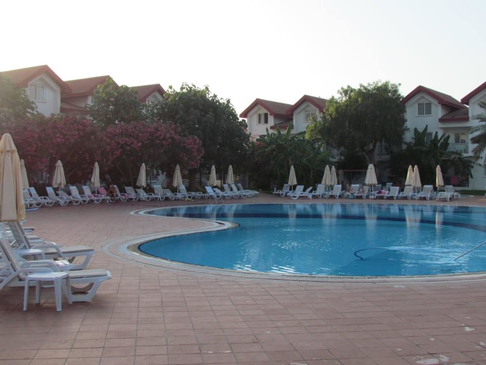 Bazén Salamis Bay Conti Resort Hotel & Casino