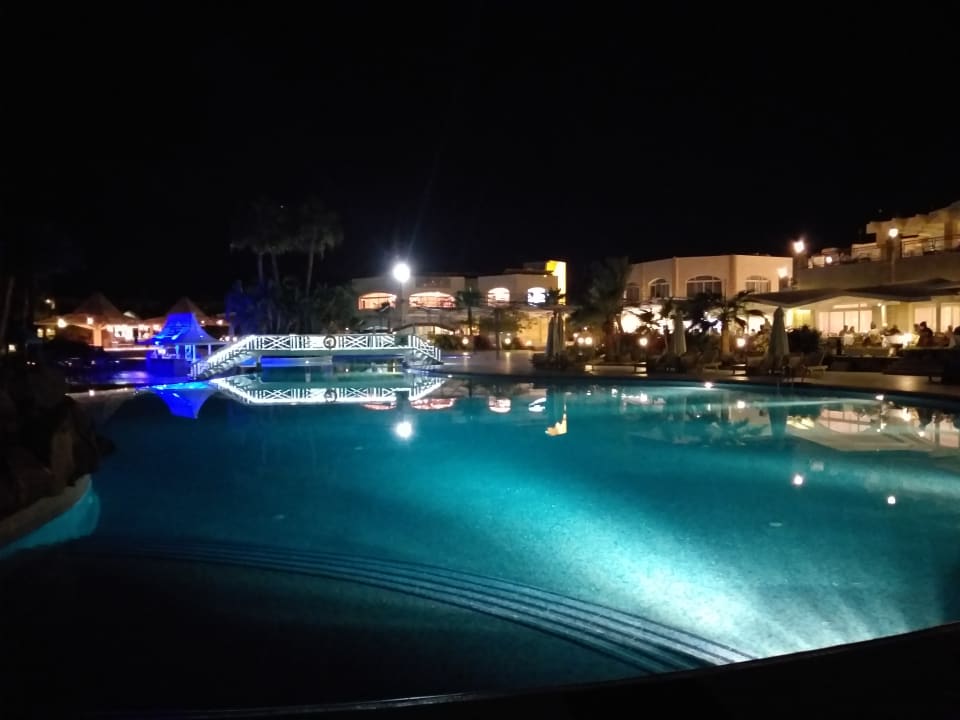 Pool Brayka Bay Resort