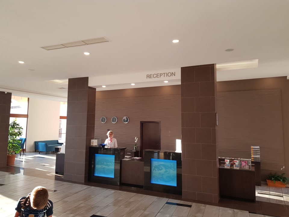 Lobby Alua Helios Bay