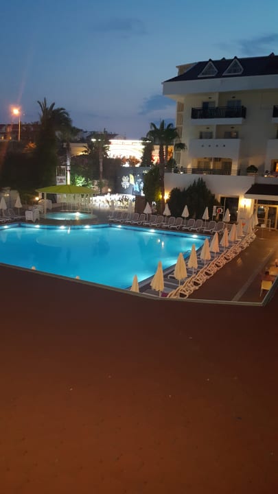 Pool Side Aquamarin Resort & Spa