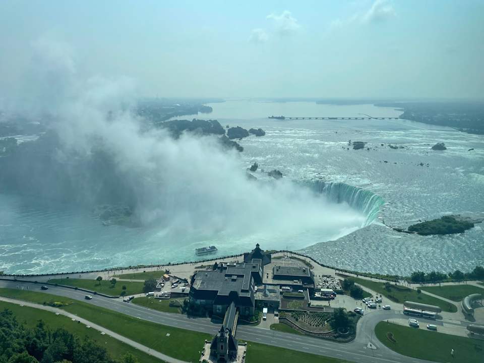 Ausblick Embassy Suites Hotel Niagara Falls / Fallsview