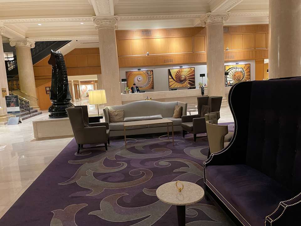 Lobby The Omni King Edward Hotel
