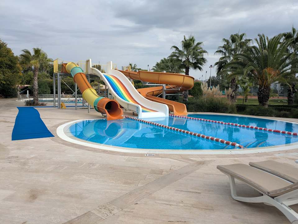 Pool Starlight Resort Hotel