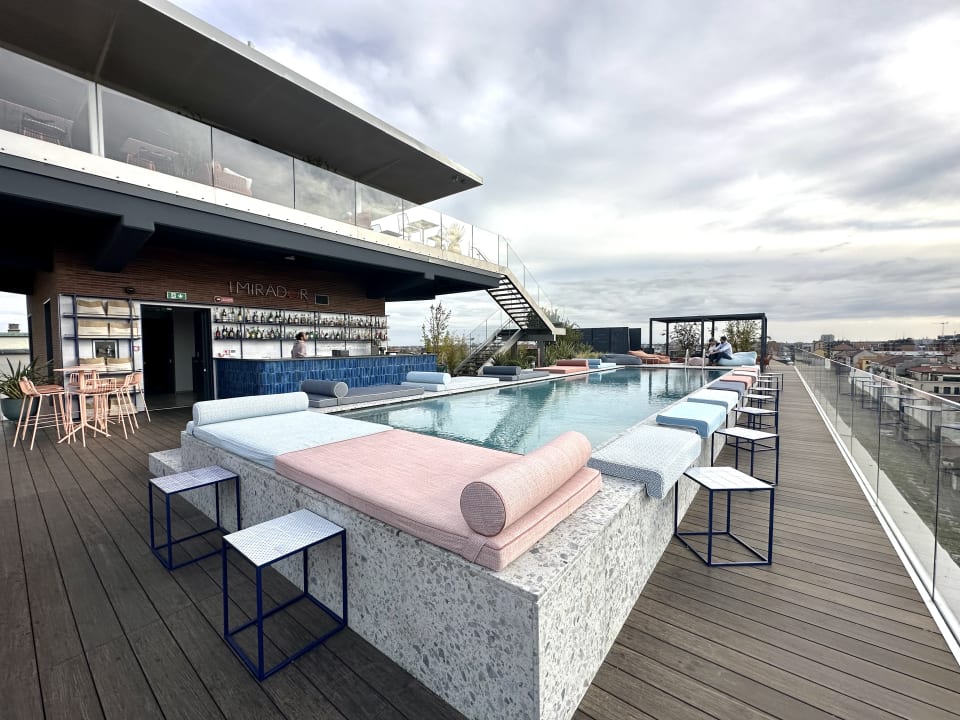 Pool 21 House of Stories Navigli