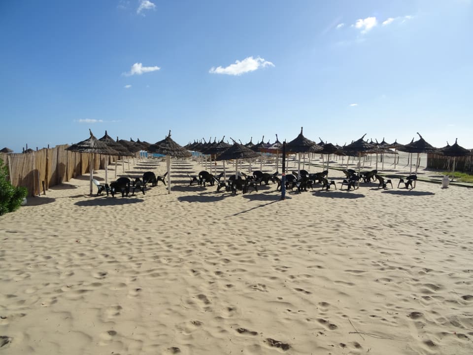 Strand Hotel Nesrine