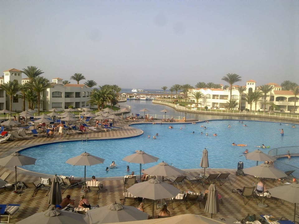 Blick von Sunsetbar auf Pool Pickalbatros Dana Beach Resort - Hurghada