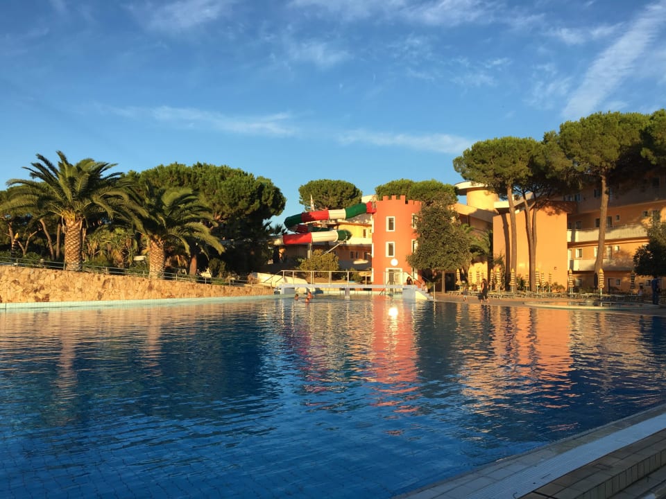 Blick auf die Rutsche Tirreno Resort