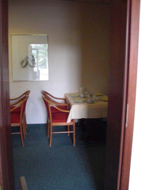 Aussicht aus Zimmer auf Flur (Frühstücksraum) Hotel Monopol