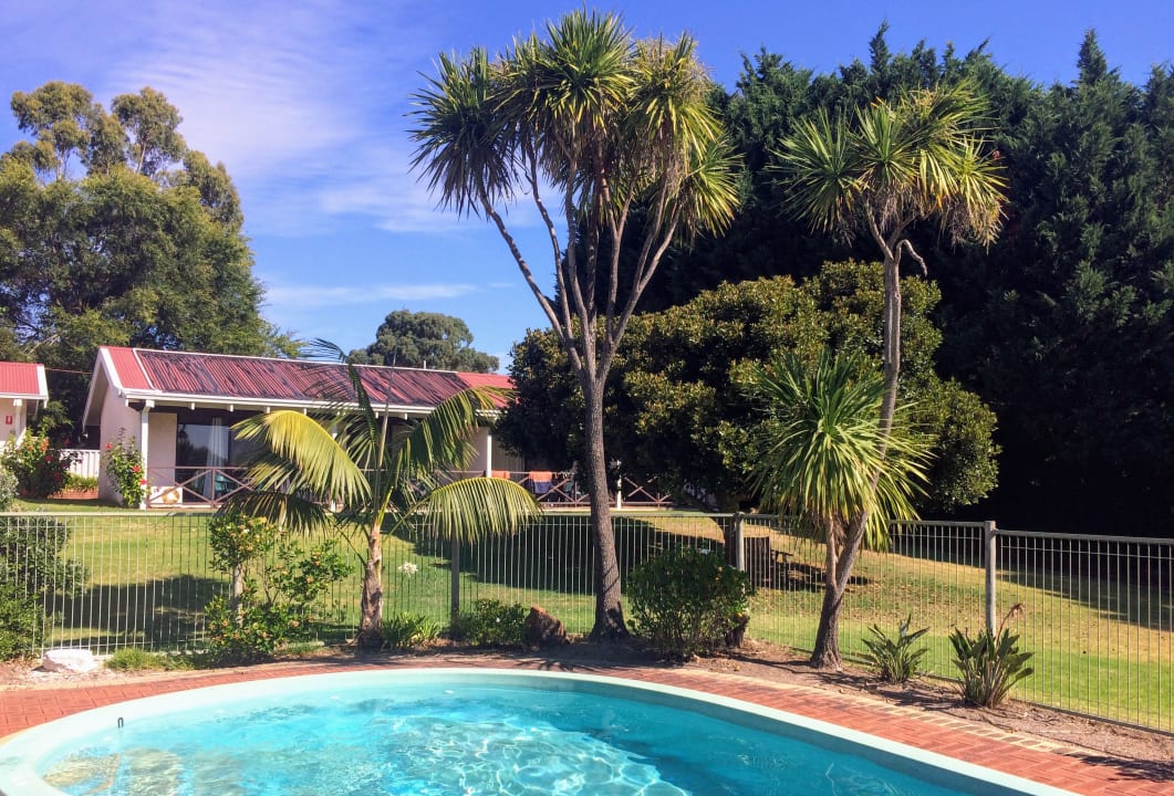 Pool Motel Karri Forest