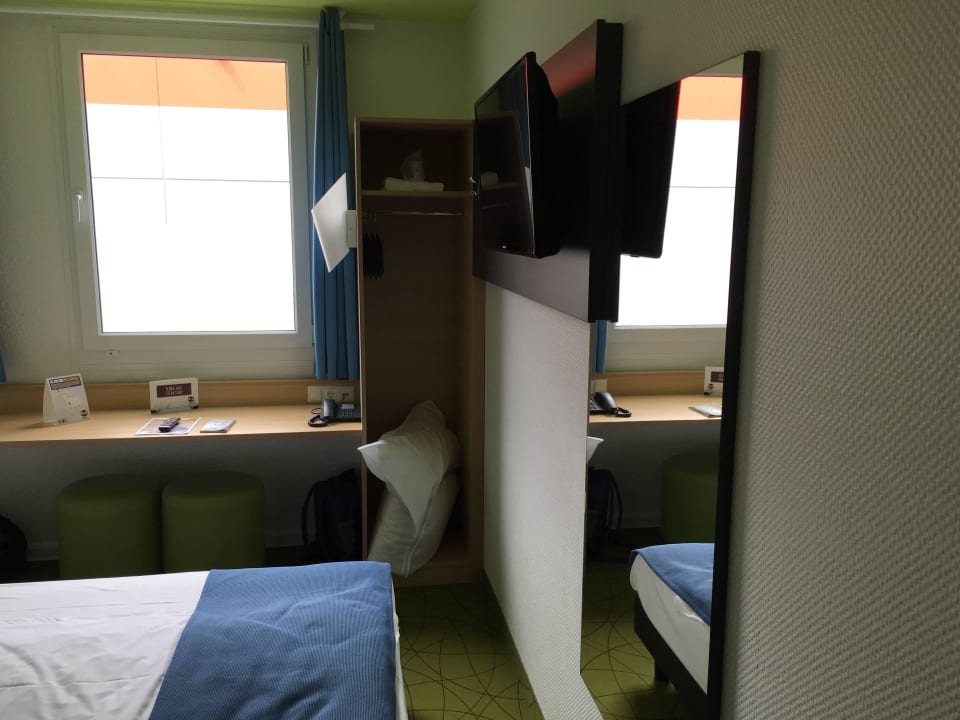 Zimmer B&B Hotel Köln-Airport