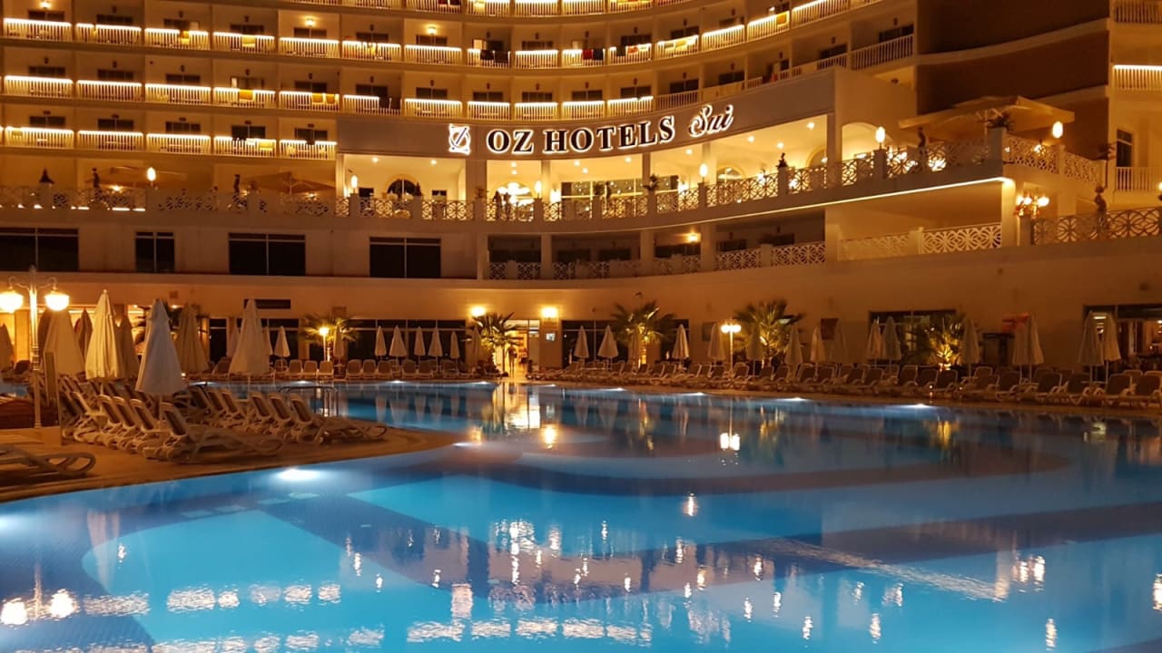 Pool Oz Hotels Sui Resort