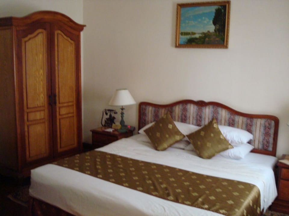 Zimmer im "Old Wing" Hotel Grand Saigon
