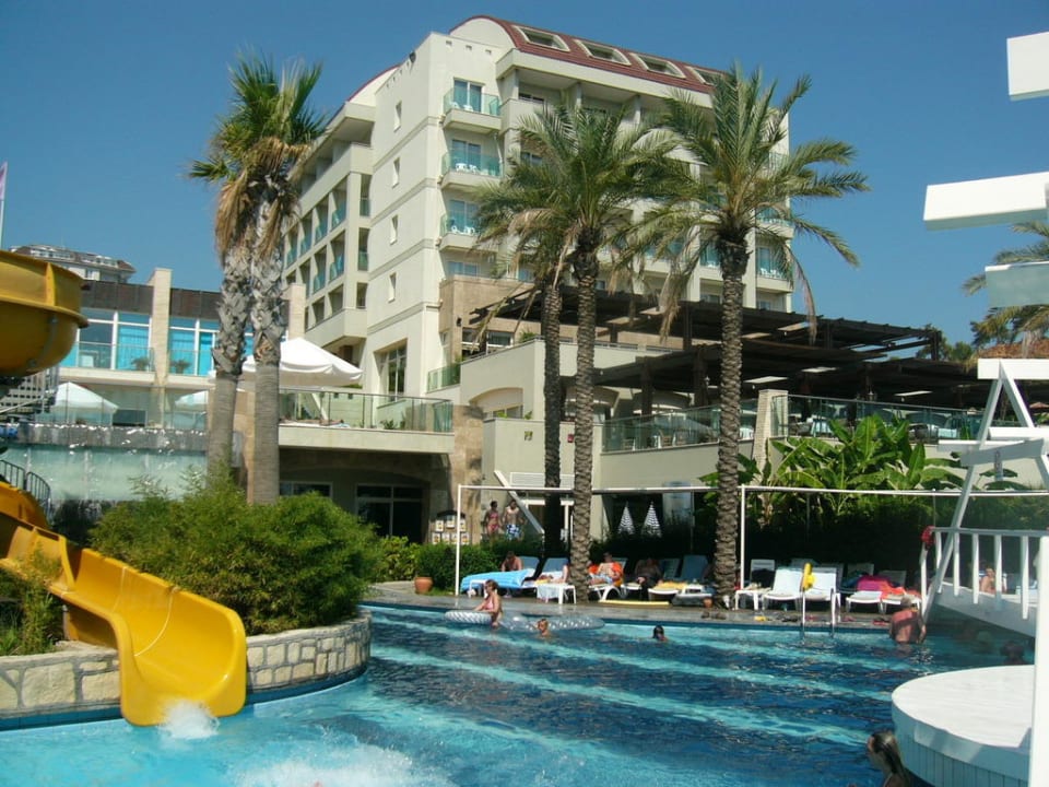 Pool Sealife Buket Resort & Beach