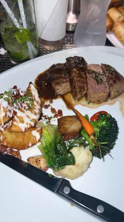 Gastro Maikhao Palm Beach Resort