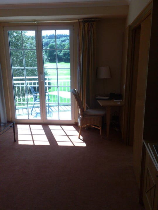 Arbeitsecke im Wohnbereich Golf & Sporthotel Wiesensee