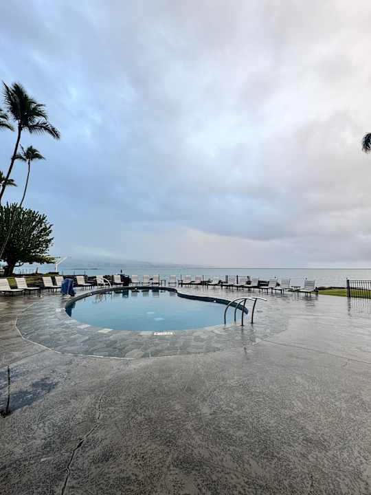 Pool Grand Naniloa Hotel, a Doubletree by Hilton