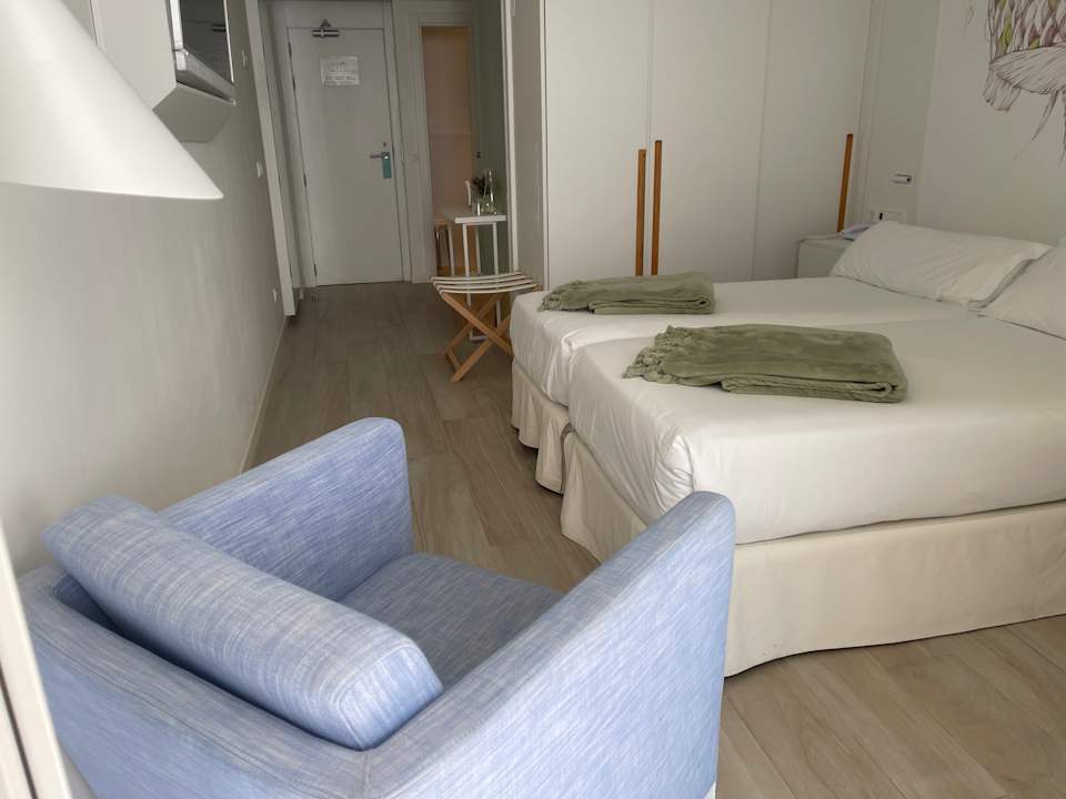 Zimmer Iberostar Waves Bahia de Palma