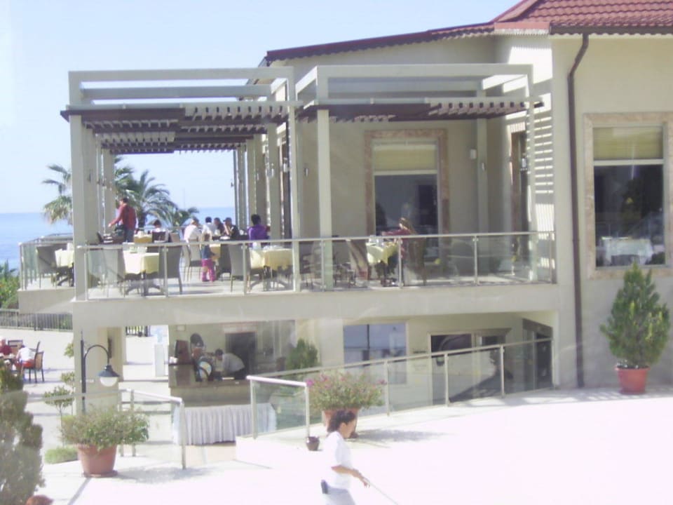 Terrasse vor dem Speisesaal Arcanus Hotels Sorgun