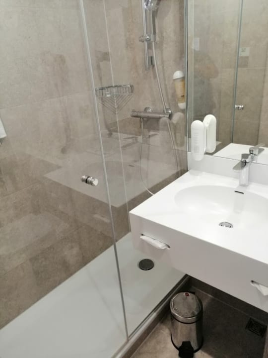 Zimmer H+ Hotel Köln Brühl