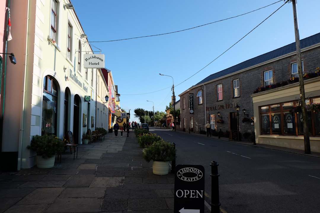 Vor dem Hotel Imperial Hotel