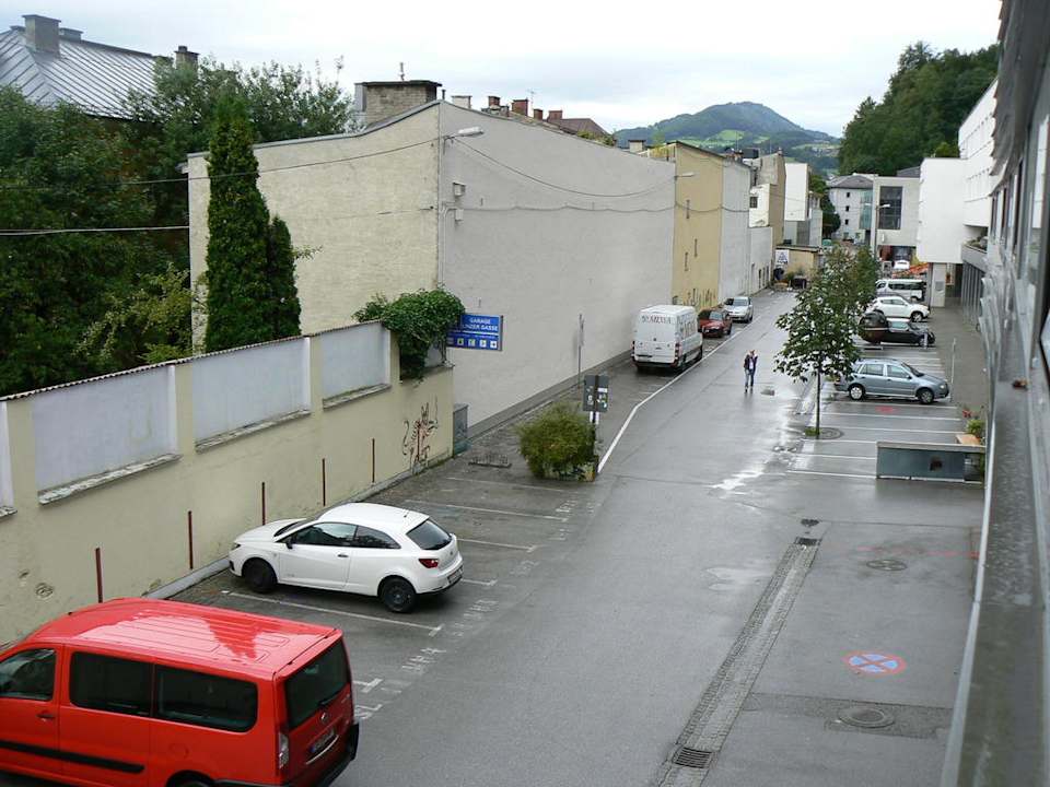 Ausblick nach rechts AllYouNeed Hotel Salzburg