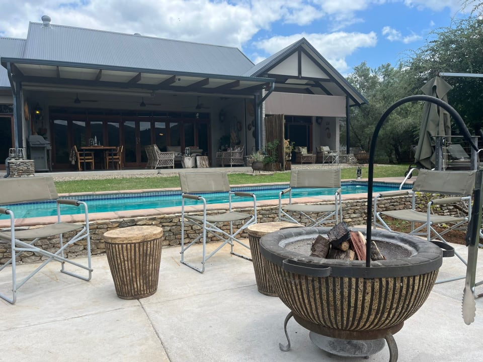 Außenansicht Kambaku River Lodge