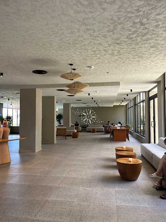Lobby Sentido Naga Bay