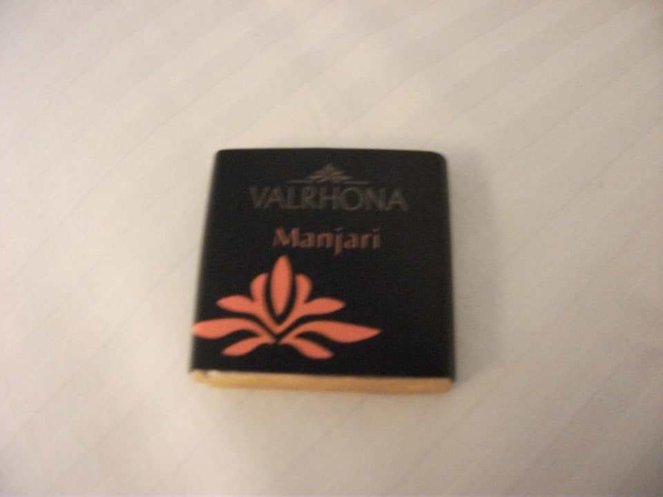 Leckerchen zur Nacht auf dem Bett TUI BLUE Palazzo del Mare